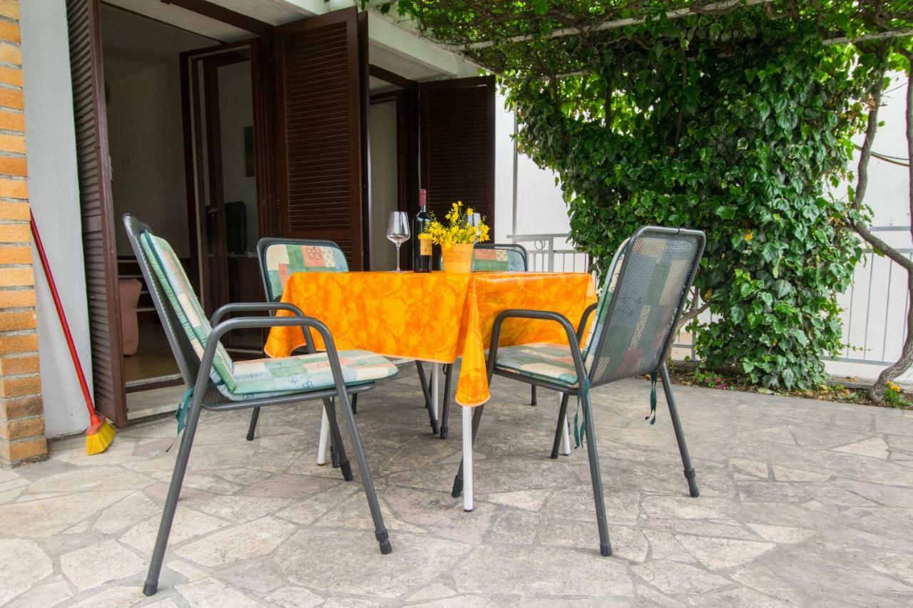 Vacation Home Mirjana Seget Vranjica Kültér fotó
