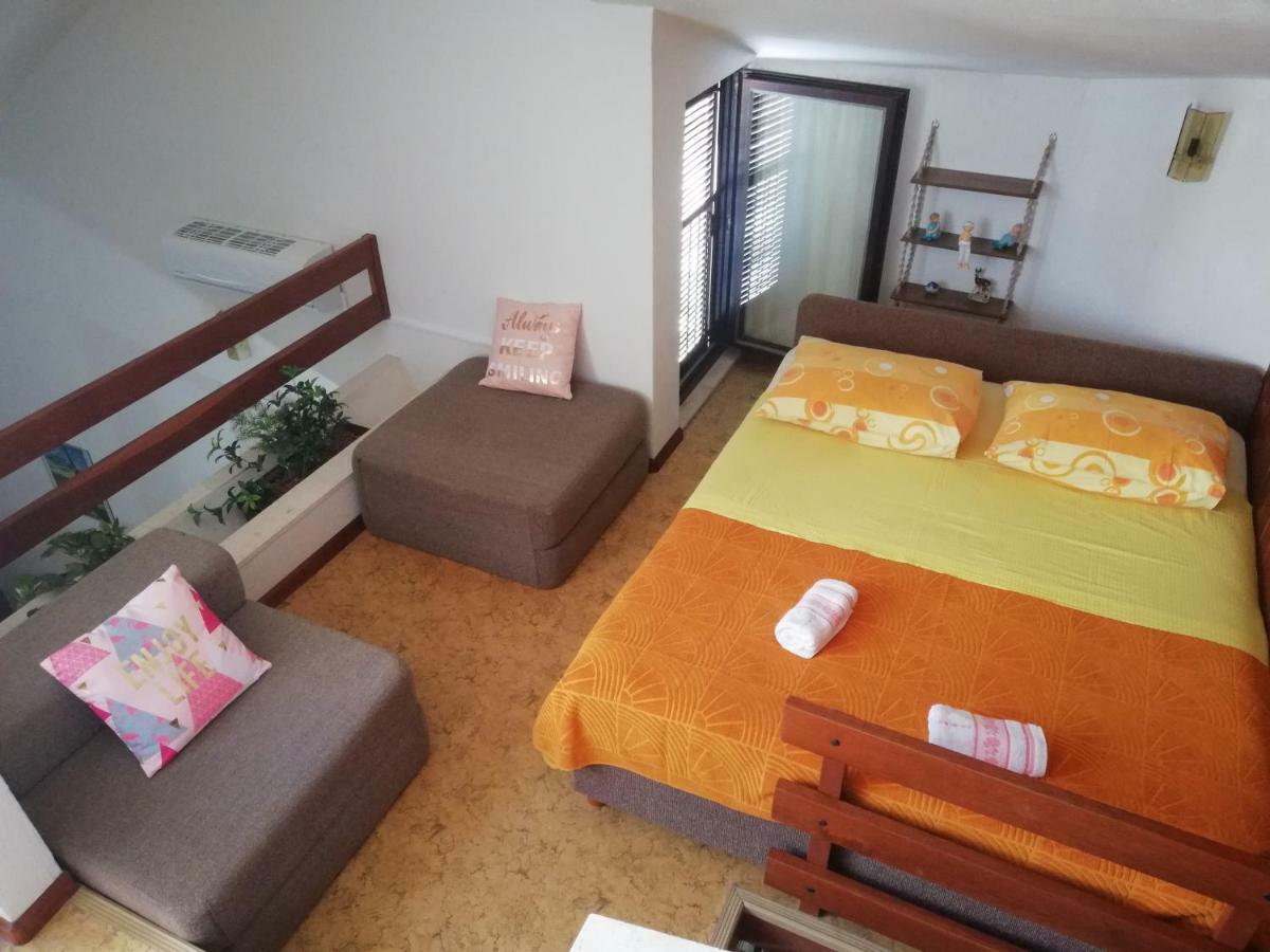 Vacation Home Mirjana Seget Vranjica Kültér fotó